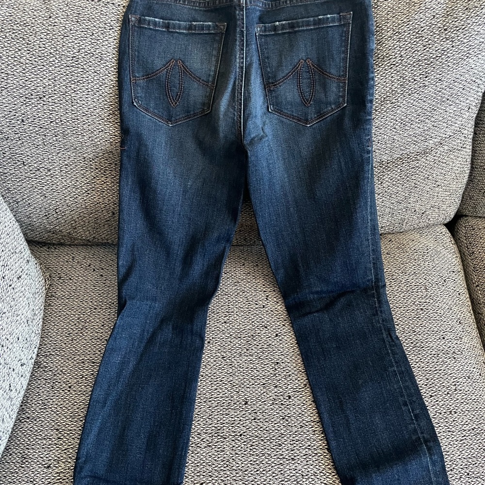 Level Up Jeans - Picture 4 of 4
